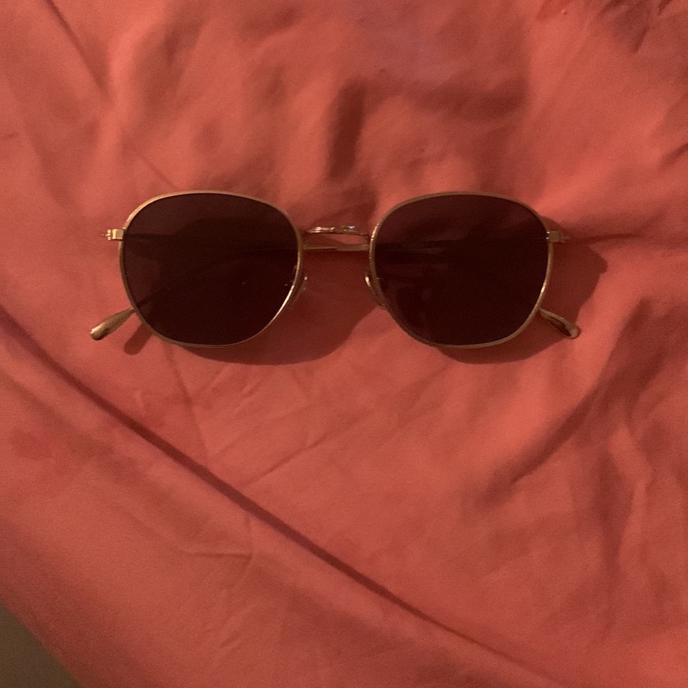 Sunglasses - Picture 3 of 8